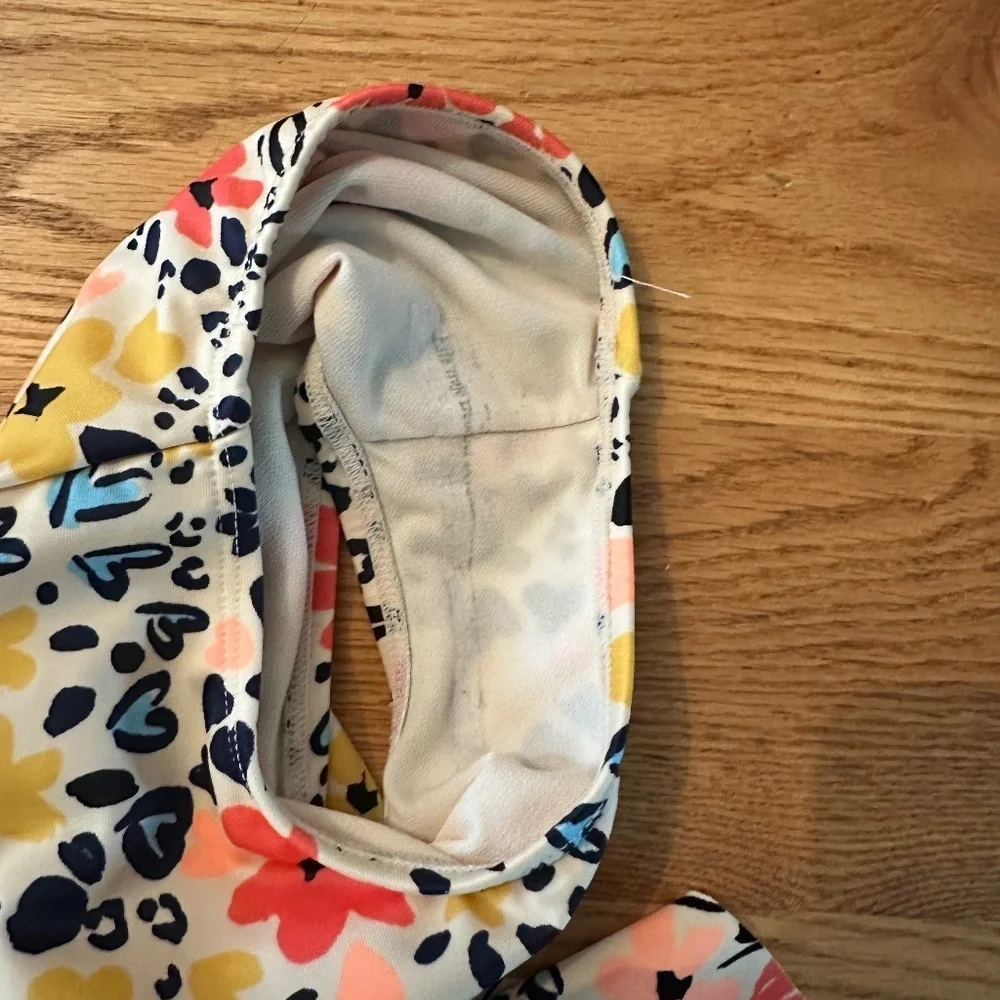 Like New Cat & Jack Bathing Suite in Size XS (4/5)